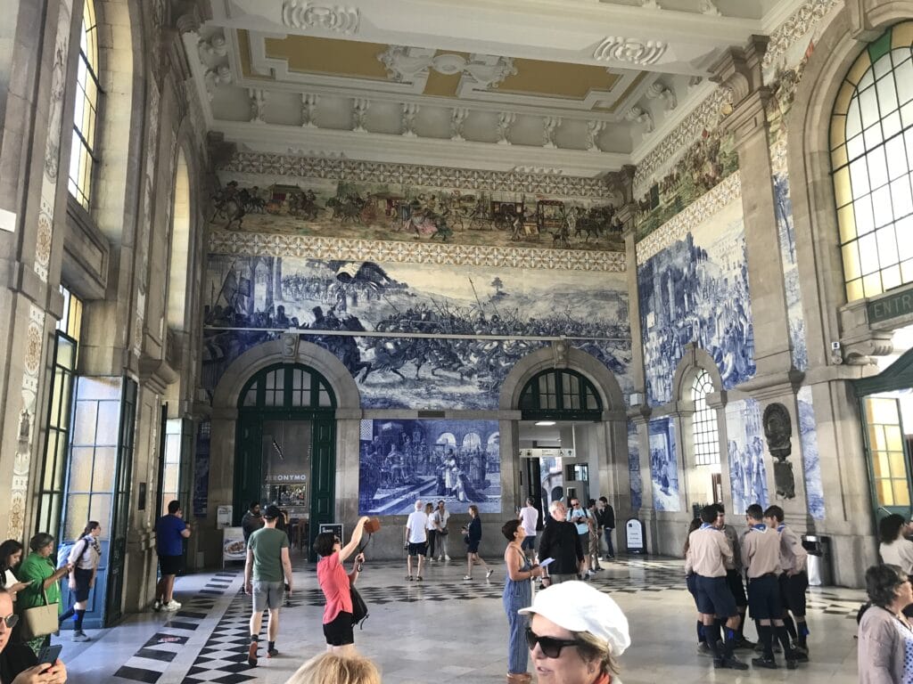 Porto 3. Tag Bahnhof Sao Bento